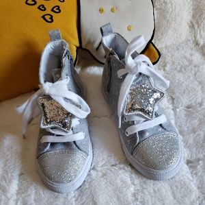 Casual dressy Tennis shoe